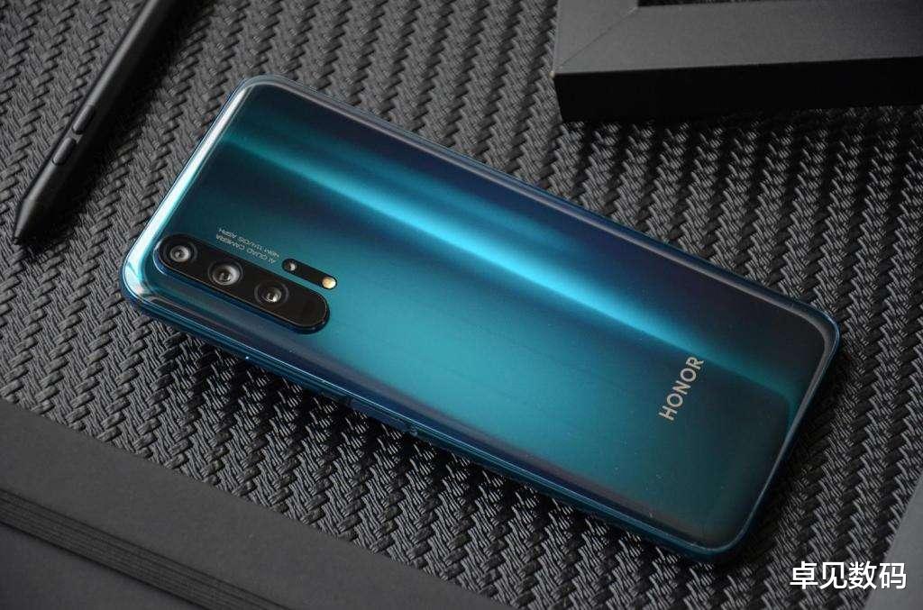 华为荣耀|8+128G下滑1100元，麒麟980果断清仓，还好没买早！