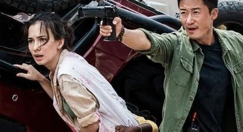 八佰|她是《战狼》原定女主，因涨片酬被换，2年后参演《八佰》无人识