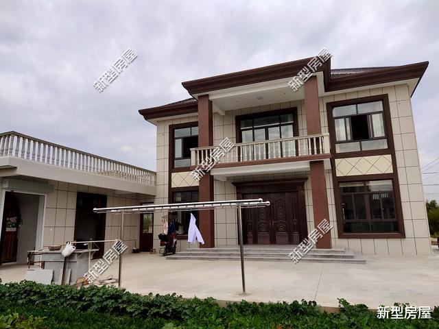 |老家里新盖了房子，外墙是用瓷砖还是外墙仿石漆？