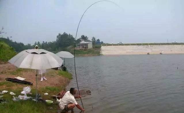 【】别以为切线就是中大鱼了，搞不明白原因，拉白条一样切线