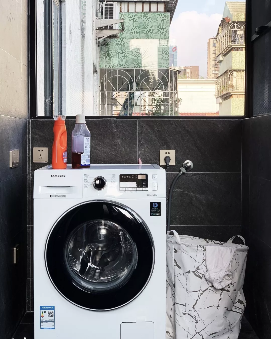 「」阳台仅能放洗衣机，多余空间做什么？