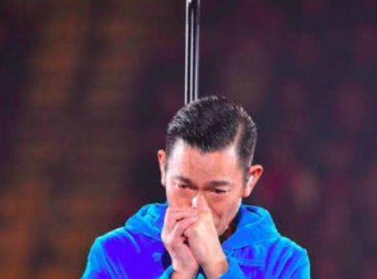 刘德华：从前用一首歌赚2亿, 成名后瞧不起刘德华, 现今被打脸