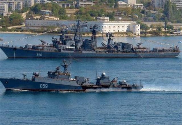 【普京】俄罗斯终于不用再受窝囊气了，中国出手送“大礼”，普京很开心！