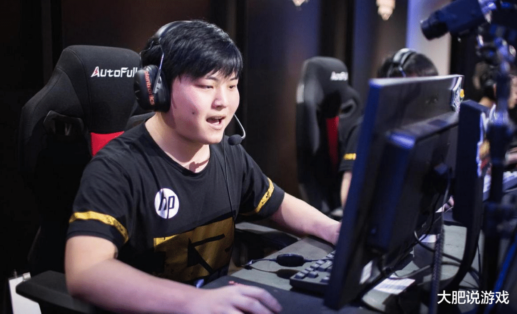 Uzi@Uzi退役恐成最大阴谋，RNG挟“救命”恩威胁？退役仪式成最后遮羞布