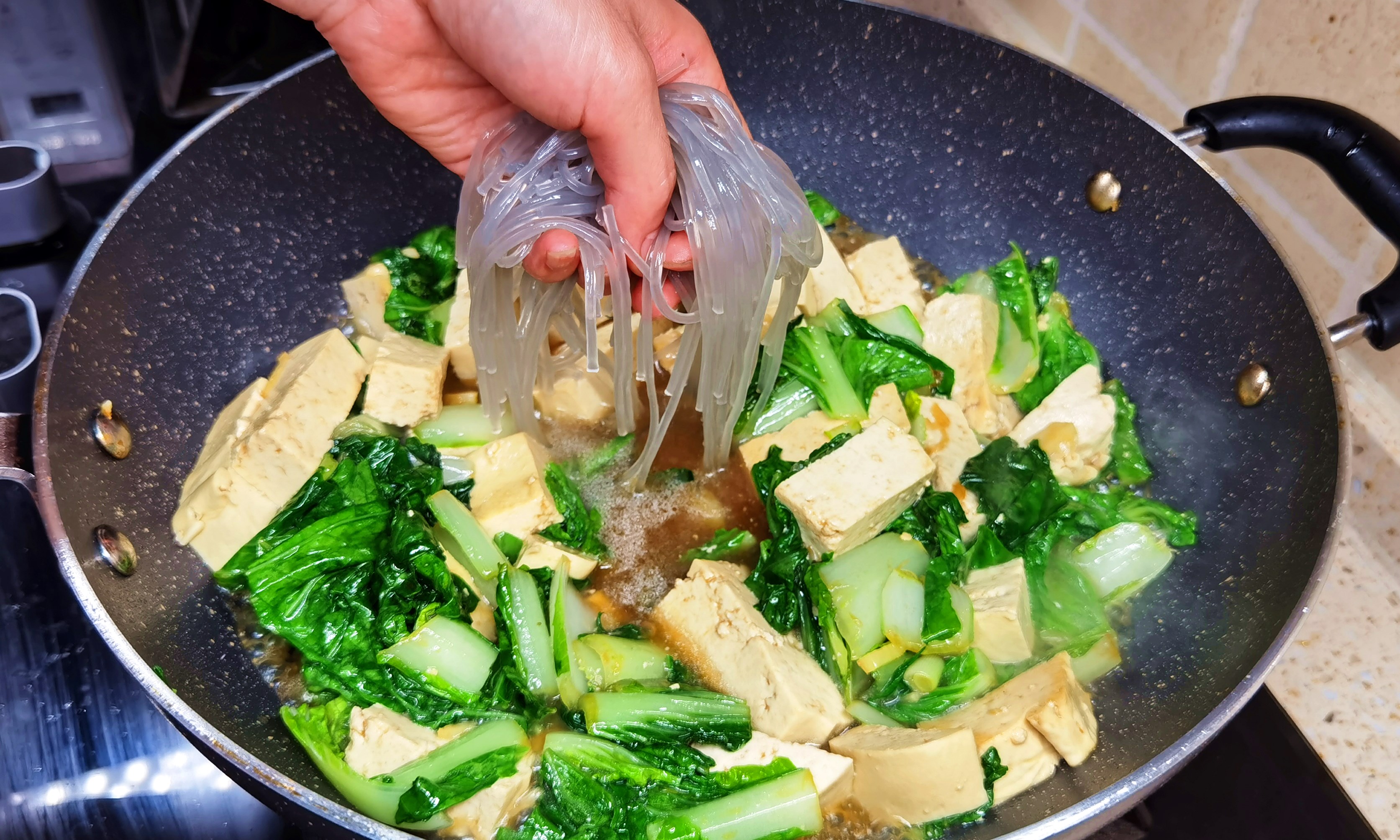 豆腐|秋天，吃萝卜吃红薯，不如吃它，钙含量是白菜2倍，炖豆腐吃真香