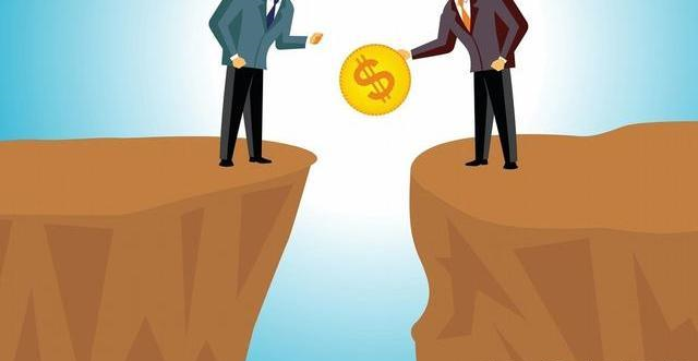 退休|为什么一定要考进体制内?10年以后,你跟公务员的差距逐渐显现