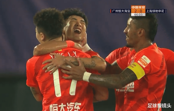 拜仁慕尼黑|2-0！韦世豪踢疯了，65分钟2球让申花崩盘，卡纳瓦罗开心庆祝