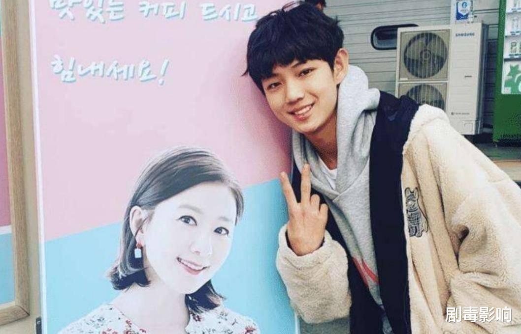 [金喜爱]金喜爱之后《夫妻的世界》再曝丑闻，未成年小演员疑似抽烟酗酒？