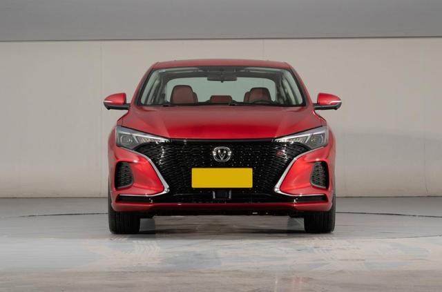 长安汽车|长安又捧红一爆款，3个月卖出近4万台，配1.4T油耗5.9L，不到9万