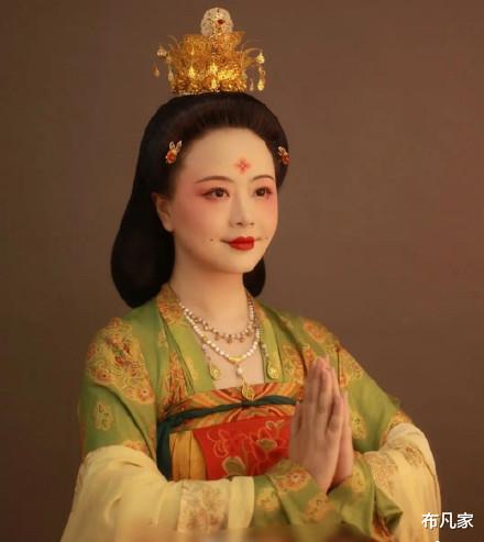 花木兰|花木兰妆“丑的离奇”引全民效仿？“花钿额黄妆”明明美的惊艳！