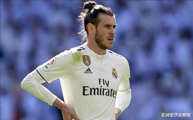 「内马尔」球场上的这位“魔鬼”，到底要毁灭多少球员？连内马尔都没逃过