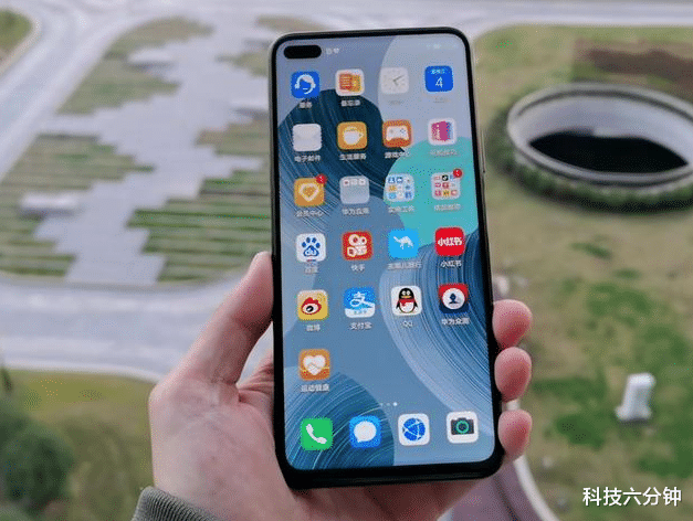 华为Nova:华为正在清仓的四款手机,都已跌至“退场价”,还是内行人的最爱