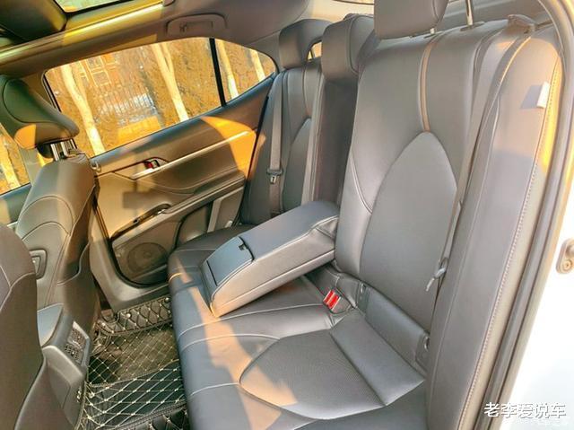 [丰田凯美瑞]24万入手凯美瑞，再开朋友落地34万的ES200，车主：要疯了！