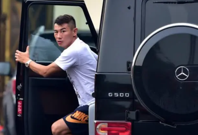 [广州恒大]于汉超重现转机！恒大要求留下其私人物品，只等一个道歉队规有特殊条款