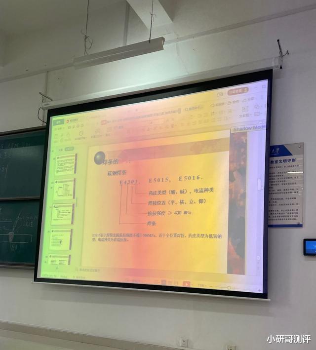 iphone12|iPhone 12拍照再次翻车,学生党真的不要买,不然悔死