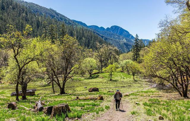 稻城亚丁■川西最热旅游景区，“稻城亚丁”旅行攻略，出发前要了解