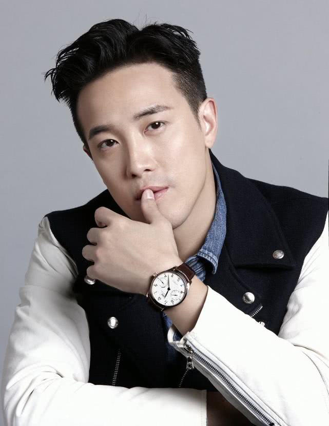 「曾志伟」《少年的你》曾破15亿，导演表示：很不幸，我是曾志伟的儿子