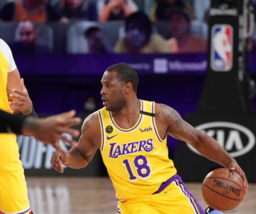 德怀特·霍华德|湖人赢球，两人提前“溜走”，一位仅剩3次出手，一位被雪藏，真不开心？