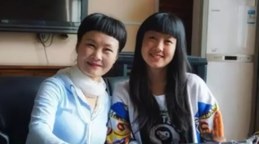 特斯拉|妈妈陪女儿考研，结果自己先考上！56岁又考上博士