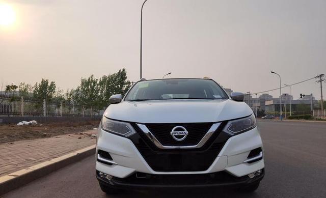 宝马330i：开完本田X-RV，再换到日产逍客上，车主：对比后差距一目了然！