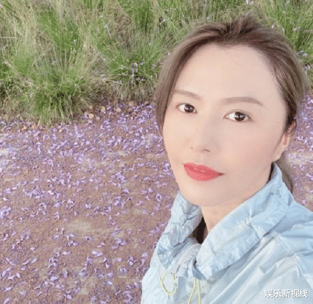 谭维维|谭维维新专辑无人问津，低头承认“羡慕流量明星”，杜华韩红强势救场