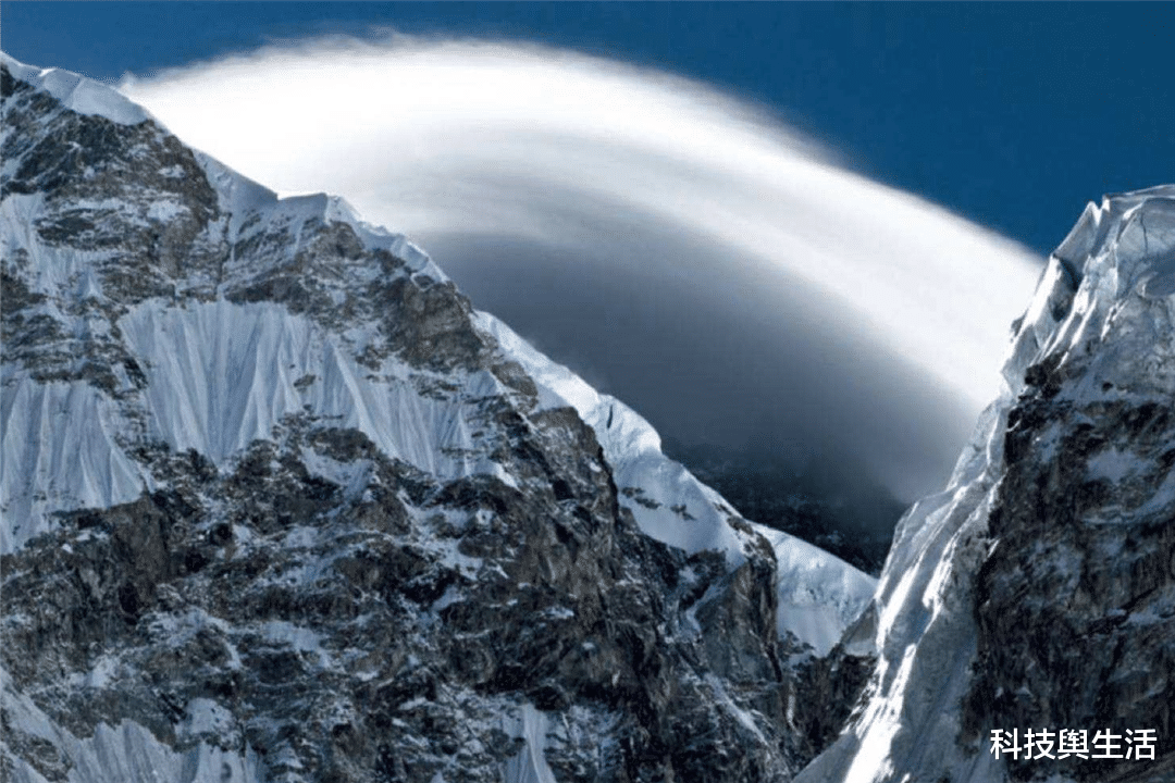 霍金|为何霍金多次提醒人类，要尽快逃离地球呢？他有新发现？