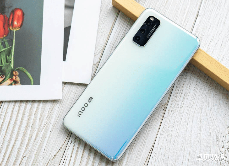 iqoo|1598买到5000mAh+120Hz是什么体验？做梦都要笑醒！