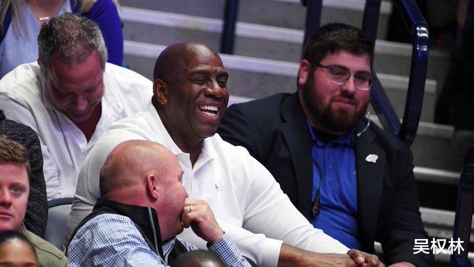 |疯了！魔术师调侃让东契奇加盟湖人，卸任总裁后，再也不怕罚款了