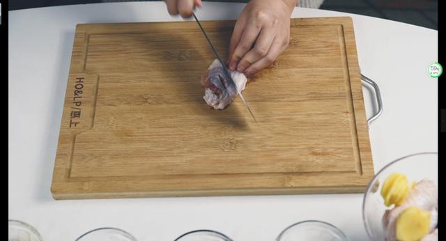 [鸡翅]儿子15岁1米7，就因为爱吃“它”，怎么都吃不腻，个子还在长