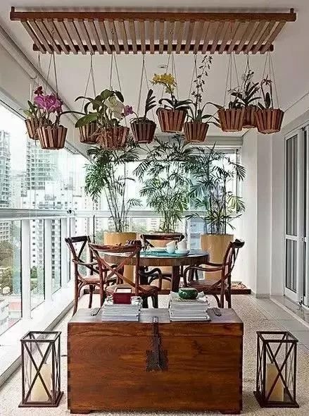 |阳台餐厅设计，客厅更宽敞了