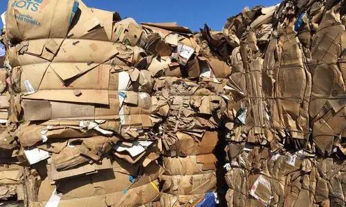 EMBA|比摆地摊还暴利！无人问津却暗涨10%，有人靠它成身家百亿富豪