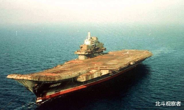 辽宁舰|辽宁舰回国路上经历了什么？船底长满黑色物质，看后头皮发麻