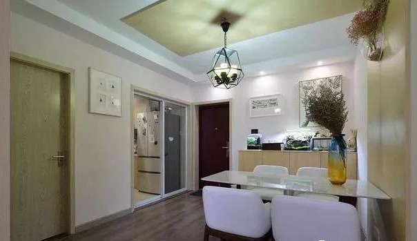 『』120平新房装修8万，越来越喜欢我家客厅隐形门！小偷估计都服