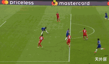 莱万|总分1-7大惨案！莱万2传2射独造4球踢疯了，把英超劲旅踢成筛子