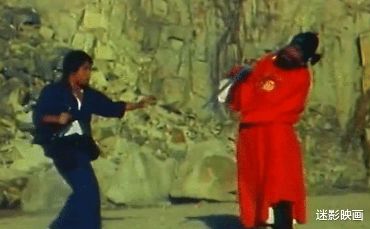 李小龙|李小龙阴间大战007与吸血鬼教父,从未见过如此沙雕的功夫片!