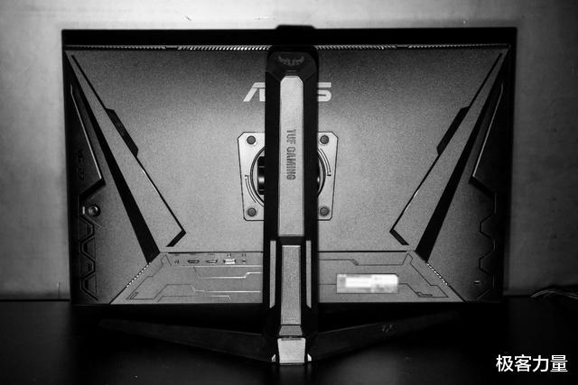 小金刚|为电竞而生，TUF 小金刚MAX实至名归