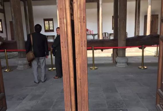 越南黄花梨|黄花梨,凭什么一根木头能值2个亿?