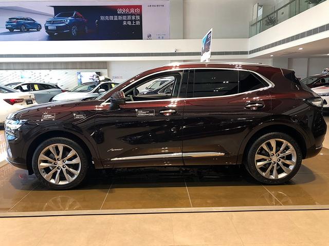 昂科威|探店昂科威S：摆展布局很故意，“双威”同台，叫人怎么选？