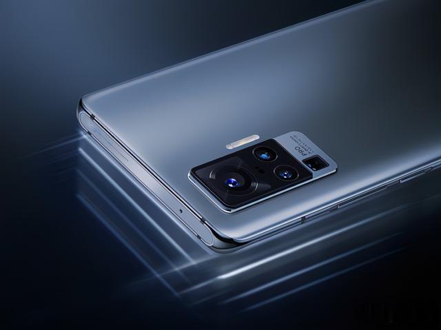 iqoo|外观性能与续航表现均衡，双十一热门5G手机推荐