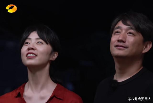 grace:Grace长大成翻版曹格,皮肤黝黑发量感人,穿露脐装成美少女