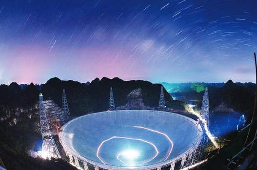 射电望远镜|曾经的“世界天眼”,如今沦为垃圾场,杂草丛生,它经历了什么?