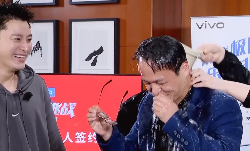 施嘉宁@这应该就是《极限挑战》不换施嘉宁的真实原因吧！