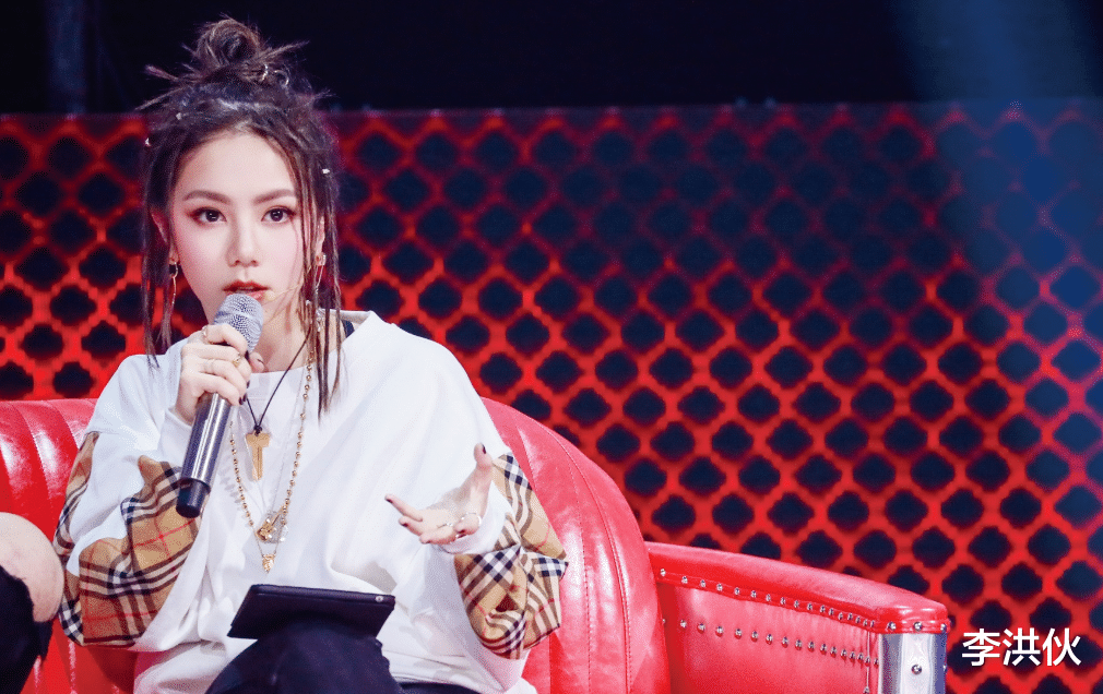 张靓颖|《新说唱》制作人新曲很燃,张靓颖海豚音rap,歌词内涵圈子现状