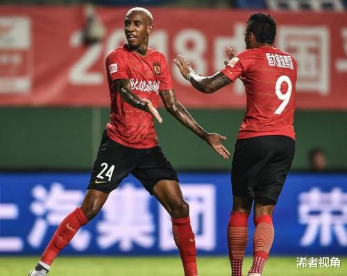 中超|凌晨2点！中超传来喜讯: 冬窗有望迎来世界级神锋，恐影响联赛格局