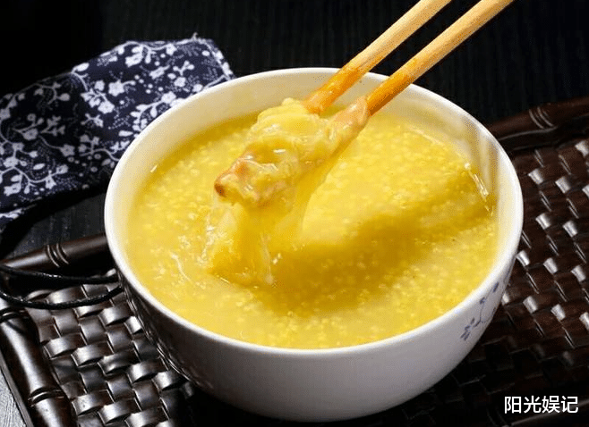 「咳嗽」小米粥，不能随便熬！记住3点，黏稠又营养，米油更厚，别再熬错
