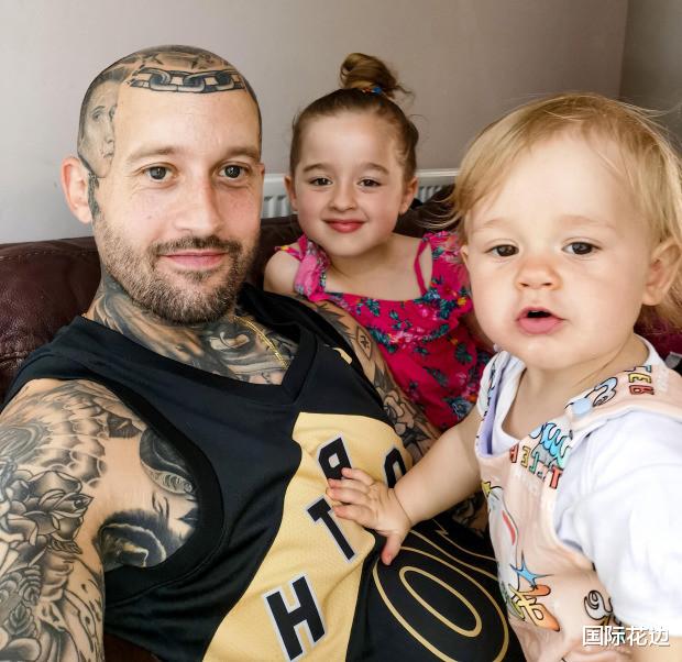 卡拉|英国男子花5万元纹身，找工作却被拒，因为不能树立好榜样