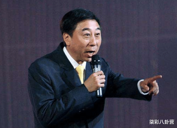 冯巩|冯巩的两个徒弟，一个自断大好前程，一个欺师灭祖堪比曹云金