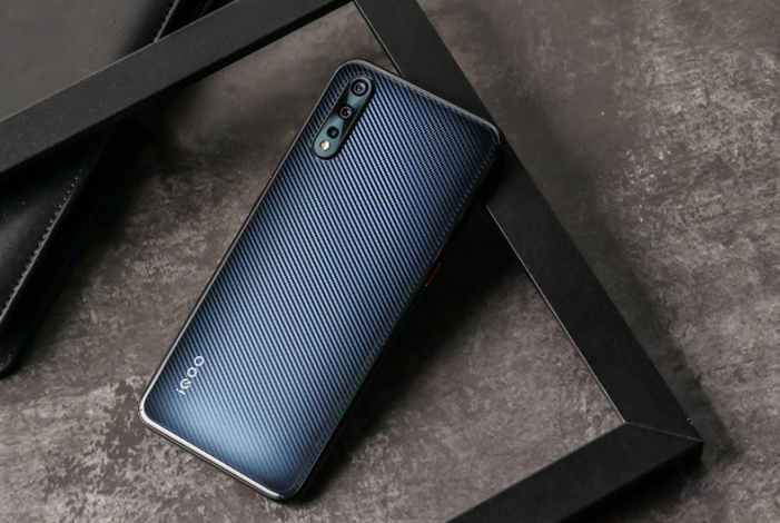 【vivo】vivo这次降到底价，配置骁龙855加12g运存，年轻人首选