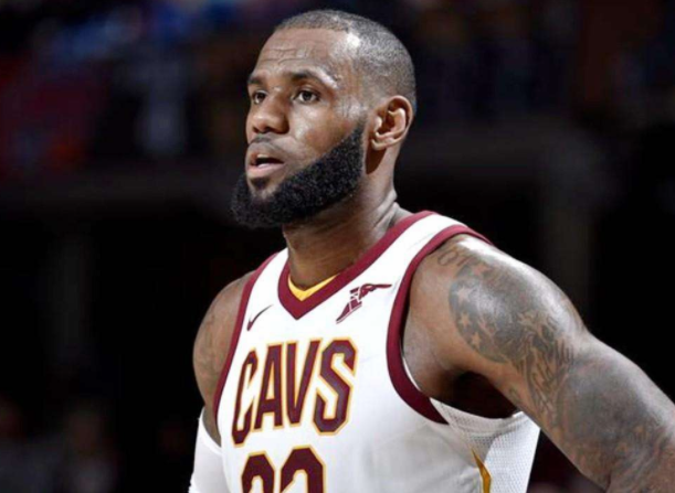 贝克汉姆|世界体坛最有钱的7大巨星：贝克汉姆上榜，詹皇仅第5，榜首来自中国