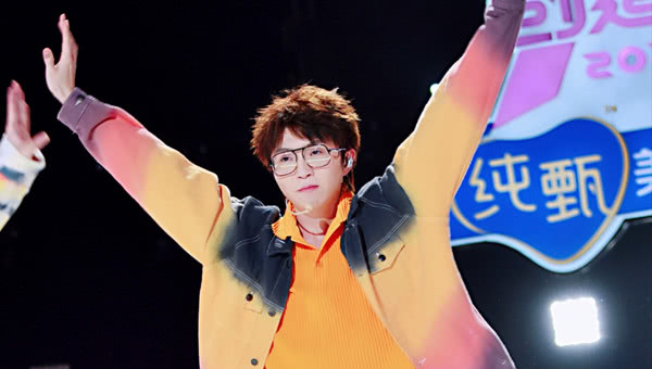 「热血燃」《青你2》粉丝太敢说，竟评价起《创3》导师，主题曲舞蹈只能拿F！